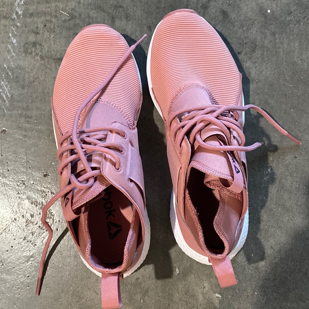 Mauve Reebok Sneakers